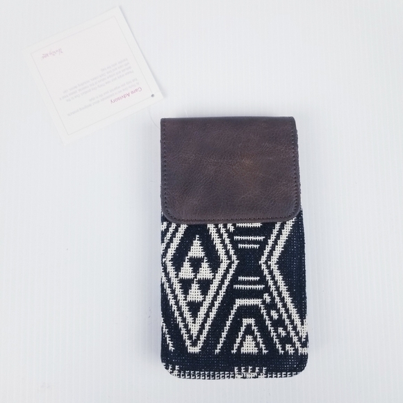 Thirty-One Call Me Crossbody Rio Weave NWT - Picture 13 of 14